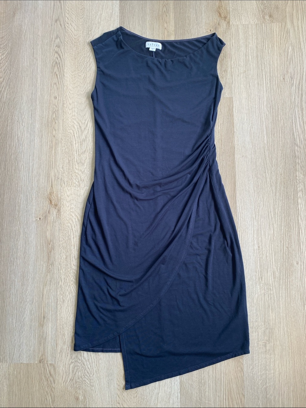 Velvet by Graham & Spencer Navy Ruched Asymmetrical Jersey Dress L
